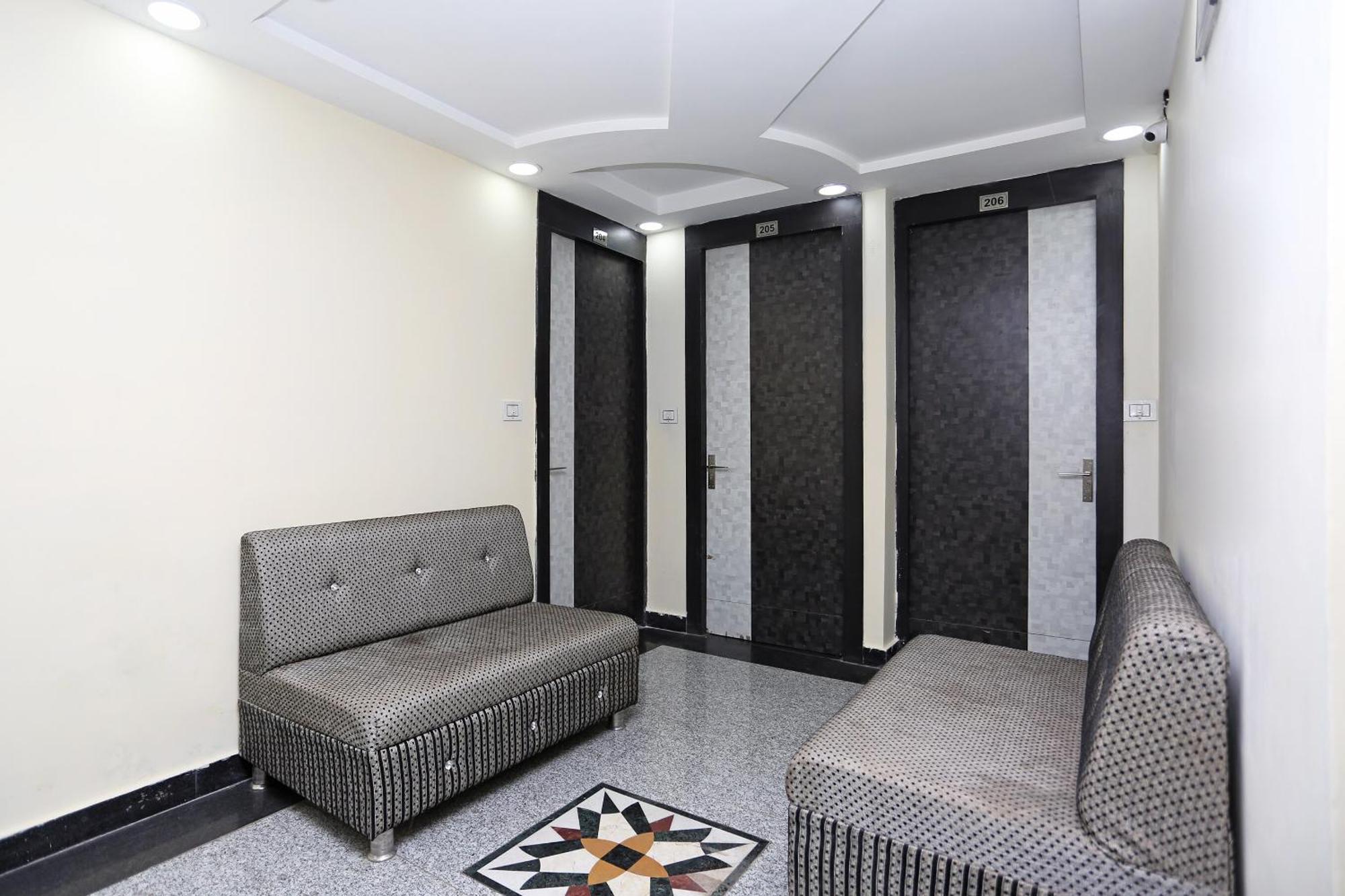 Hotel O Laxmi Privilege Inn Gválijar Exteriér fotografie